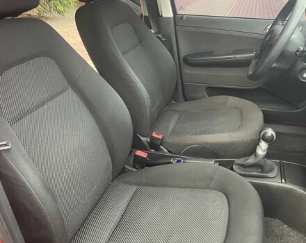 Красный Шкода Фабия, объемом двигателя 1.4 л и пробегом 250 тыс. км за 4500 $, фото 11 на Automoto.ua