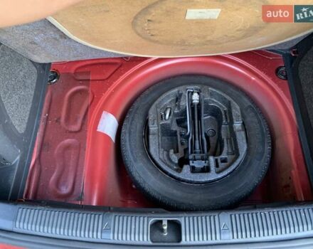 Красный Шкода Фабия, объемом двигателя 1.39 л и пробегом 162 тыс. км за 5500 $, фото 19 на Automoto.ua
