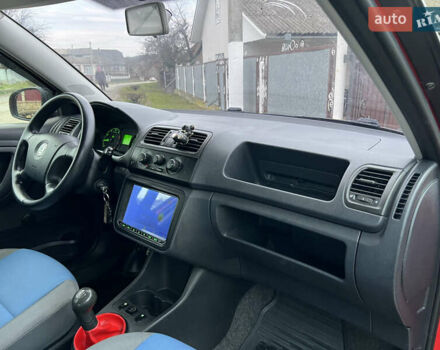 Червоний Шкода Фабія, об'ємом двигуна 1.2 л та пробігом 217 тис. км за 3999 $, фото 32 на Automoto.ua