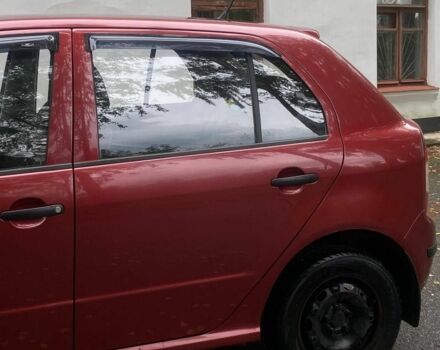 Червоний Шкода Фабія, об'ємом двигуна 1.2 л та пробігом 120 тис. км за 3300 $, фото 7 на Automoto.ua