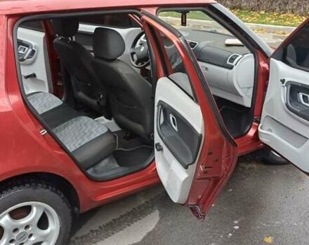 Красный Шкода Фабия, объемом двигателя 1.39 л и пробегом 280 тыс. км за 3900 $, фото 21 на Automoto.ua