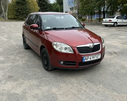 Красный Шкода Фабия, объемом двигателя 1.2 л и пробегом 310 тыс. км за 3800 $, фото 2 на Automoto.ua