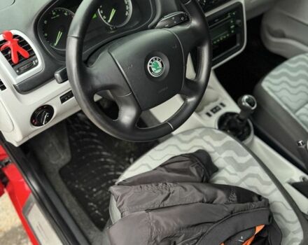 Червоний Шкода Фабія, об'ємом двигуна 1.4 л та пробігом 340 тис. км за 4800 $, фото 13 на Automoto.ua