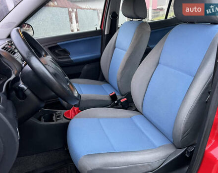 Червоний Шкода Фабія, об'ємом двигуна 1.2 л та пробігом 217 тис. км за 3999 $, фото 47 на Automoto.ua