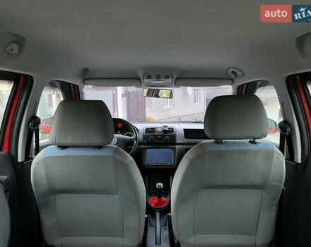 Червоний Шкода Фабія, об'ємом двигуна 1.2 л та пробігом 217 тис. км за 3999 $, фото 55 на Automoto.ua