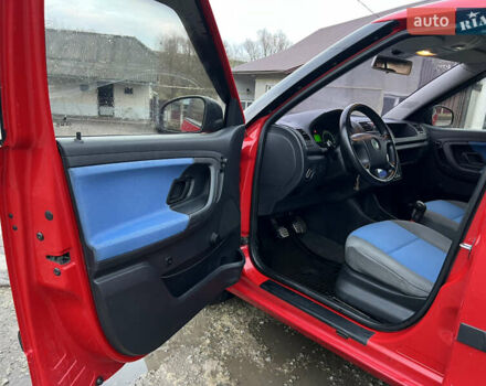 Червоний Шкода Фабія, об'ємом двигуна 1.2 л та пробігом 217 тис. км за 3999 $, фото 51 на Automoto.ua