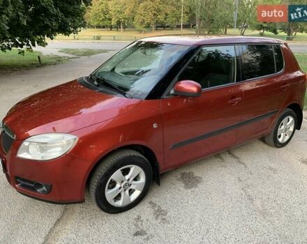 Красный Шкода Фабия, объемом двигателя 1.39 л и пробегом 162 тыс. км за 5500 $, фото 2 на Automoto.ua
