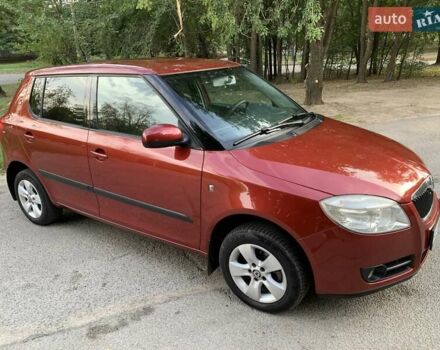 Красный Шкода Фабия, объемом двигателя 1.39 л и пробегом 162 тыс. км за 5500 $, фото 5 на Automoto.ua
