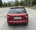 Красный Шкода Фабия, объемом двигателя 1.2 л и пробегом 310 тыс. км за 3800 $, фото 4 на Automoto.ua
