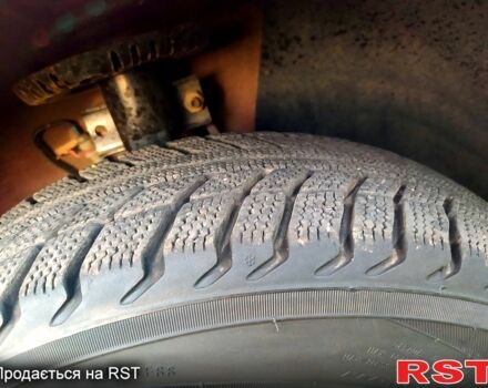 Красный Шкода Фабия, объемом двигателя 1.2 л и пробегом 199 тыс. км за 3999 $, фото 13 на Automoto.ua