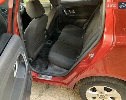 Красный Шкода Фабия, объемом двигателя 1.39 л и пробегом 162 тыс. км за 5500 $, фото 23 на Automoto.ua