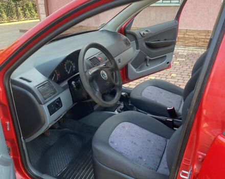 Красный Шкода Фабия, объемом двигателя 1.2 л и пробегом 135 тыс. км за 3200 $, фото 7 на Automoto.ua