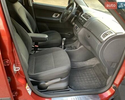 Красный Шкода Фабия, объемом двигателя 1.39 л и пробегом 162 тыс. км за 5500 $, фото 27 на Automoto.ua