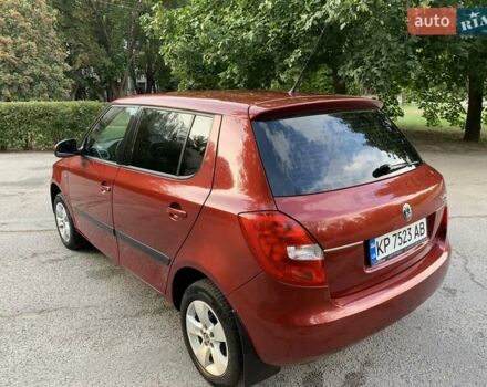 Красный Шкода Фабия, объемом двигателя 1.39 л и пробегом 162 тыс. км за 5500 $, фото 16 на Automoto.ua