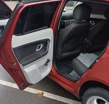 Красный Шкода Фабия, объемом двигателя 1.39 л и пробегом 280 тыс. км за 3900 $, фото 16 на Automoto.ua