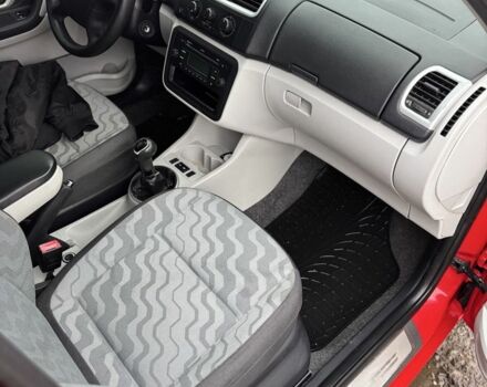 Червоний Шкода Фабія, об'ємом двигуна 1.4 л та пробігом 340 тис. км за 4800 $, фото 17 на Automoto.ua