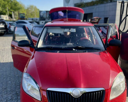 Красный Шкода Фабия, объемом двигателя 1.2 л и пробегом 277 тыс. км за 4200 $, фото 22 на Automoto.ua