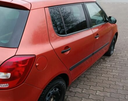 Красный Шкода Фабия, объемом двигателя 1.4 л и пробегом 207 тыс. км за 4500 $, фото 3 на Automoto.ua
