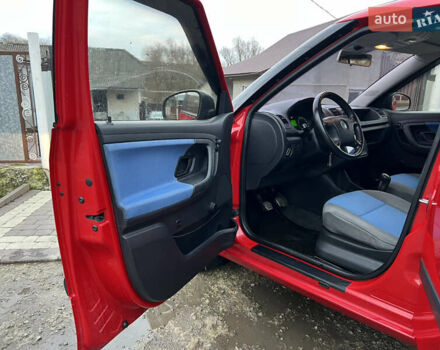 Червоний Шкода Фабія, об'ємом двигуна 1.2 л та пробігом 217 тис. км за 3999 $, фото 44 на Automoto.ua