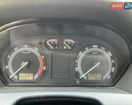 Червоний Шкода Фабія, об'ємом двигуна 1.2 л та пробігом 126 тис. км за 4850 $, фото 4 на Automoto.ua