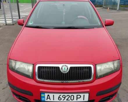 Красный Шкода Фабия, объемом двигателя 1.2 л и пробегом 240 тыс. км за 4200 $, фото 4 на Automoto.ua
