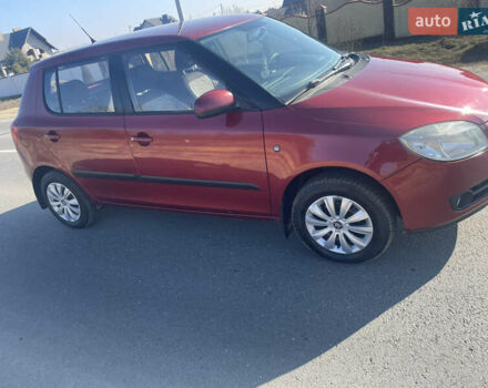 Красный Шкода Фабия, объемом двигателя 1.39 л и пробегом 276 тыс. км за 4500 $, фото 3 на Automoto.ua