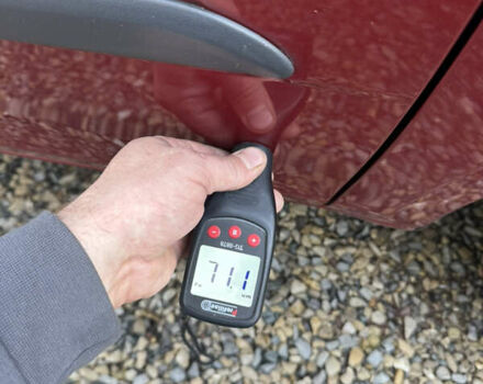 Красный Шкода Фабия, объемом двигателя 1.39 л и пробегом 232 тыс. км за 4500 $, фото 14 на Automoto.ua