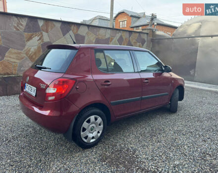 Красный Шкода Фабия, объемом двигателя 1.39 л и пробегом 232 тыс. км за 4500 $, фото 3 на Automoto.ua