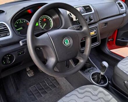 Красный Шкода Фабия, объемом двигателя 1.2 л и пробегом 113 тыс. км за 4500 $, фото 8 на Automoto.ua