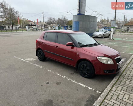 Красный Шкода Фабия, объемом двигателя 1.6 л и пробегом 203 тыс. км за 6300 $, фото 3 на Automoto.ua