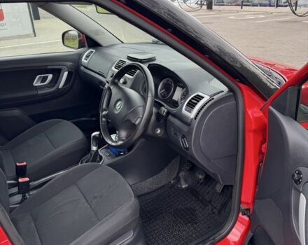 Красный Шкода Фабия, объемом двигателя 1.9 л и пробегом 130 тыс. км за 2400 $, фото 5 на Automoto.ua