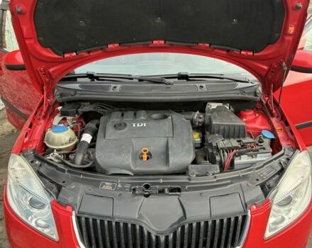 Красный Шкода Фабия, объемом двигателя 1.4 л и пробегом 256 тыс. км за 4500 $, фото 8 на Automoto.ua