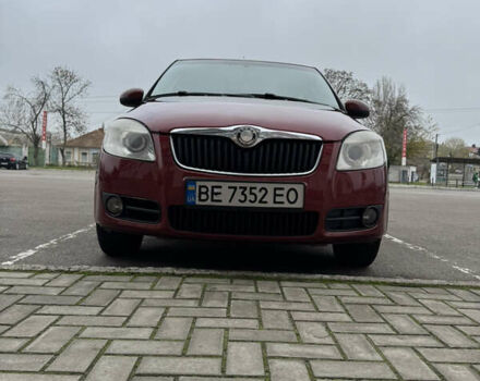 Красный Шкода Фабия, объемом двигателя 1.6 л и пробегом 203 тыс. км за 6300 $, фото 1 на Automoto.ua