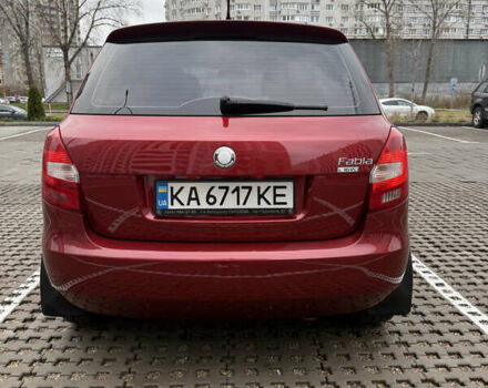 Красный Шкода Фабия, объемом двигателя 1.39 л и пробегом 236 тыс. км за 6100 $, фото 4 на Automoto.ua