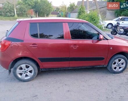 Красный Шкода Фабия, объемом двигателя 1.39 л и пробегом 265 тыс. км за 3600 $, фото 2 на Automoto.ua