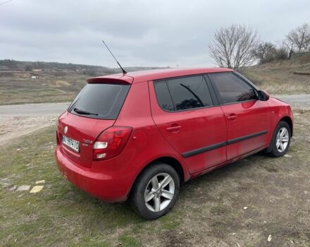 Красный Шкода Фабия, объемом двигателя 1.6 л и пробегом 235 тыс. км за 6600 $, фото 2 на Automoto.ua