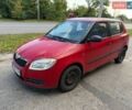 Красный Шкода Фабия, объемом двигателя 1.2 л и пробегом 218 тыс. км за 2199 $, фото 1 на Automoto.ua