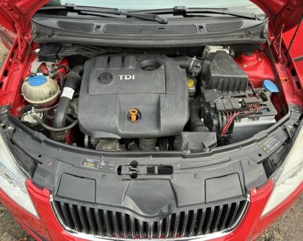 Красный Шкода Фабия, объемом двигателя 1.4 л и пробегом 256 тыс. км за 4500 $, фото 22 на Automoto.ua