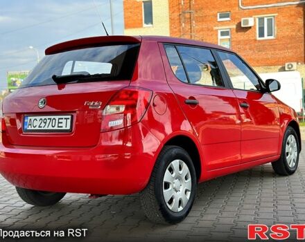 Красный Шкода Фабия, объемом двигателя 1.2 л и пробегом 167 тыс. км за 4500 $, фото 3 на Automoto.ua