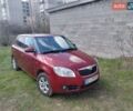 Красный Шкода Фабия, объемом двигателя 1.2 л и пробегом 334 тыс. км за 3800 $, фото 1 на Automoto.ua