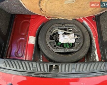 Красный Шкода Фабия, объемом двигателя 1.4 л и пробегом 256 тыс. км за 4500 $, фото 6 на Automoto.ua