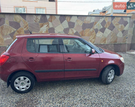 Красный Шкода Фабия, объемом двигателя 1.39 л и пробегом 232 тыс. км за 4500 $, фото 2 на Automoto.ua