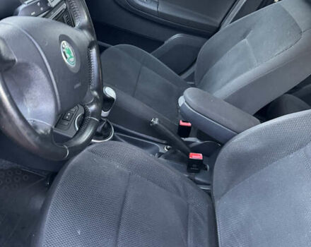 Красный Шкода Фабия, объемом двигателя 1.39 л и пробегом 232 тыс. км за 4500 $, фото 44 на Automoto.ua