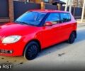 Красный Шкода Фабия, объемом двигателя 1.6 л и пробегом 175 тыс. км за 6200 $, фото 1 на Automoto.ua