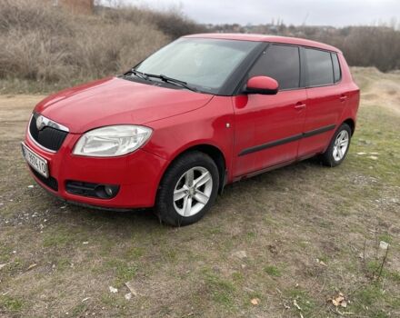 Красный Шкода Фабия, объемом двигателя 1.6 л и пробегом 235 тыс. км за 6600 $, фото 6 на Automoto.ua