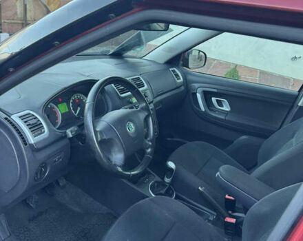 Красный Шкода Фабия, объемом двигателя 1.39 л и пробегом 232 тыс. км за 4500 $, фото 38 на Automoto.ua