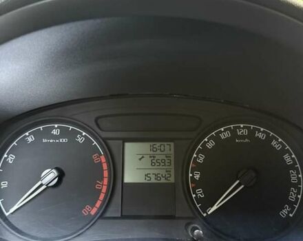 Красный Шкода Фабия, объемом двигателя 1.2 л и пробегом 157 тыс. км за 4500 $, фото 4 на Automoto.ua