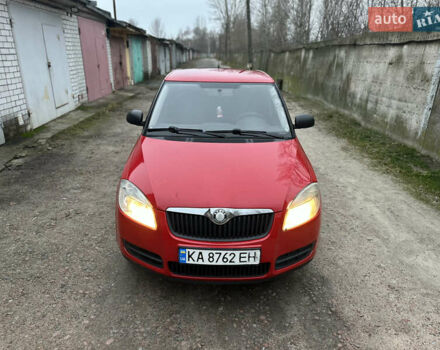 Красный Шкода Фабия, объемом двигателя 1.2 л и пробегом 166 тыс. км за 3450 $, фото 1 на Automoto.ua