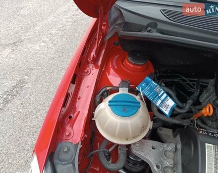 Красный Шкода Фабия, объемом двигателя 1.39 л и пробегом 185 тыс. км за 5450 $, фото 22 на Automoto.ua