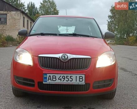 Красный Шкода Фабия, объемом двигателя 1.39 л и пробегом 185 тыс. км за 5450 $, фото 6 на Automoto.ua